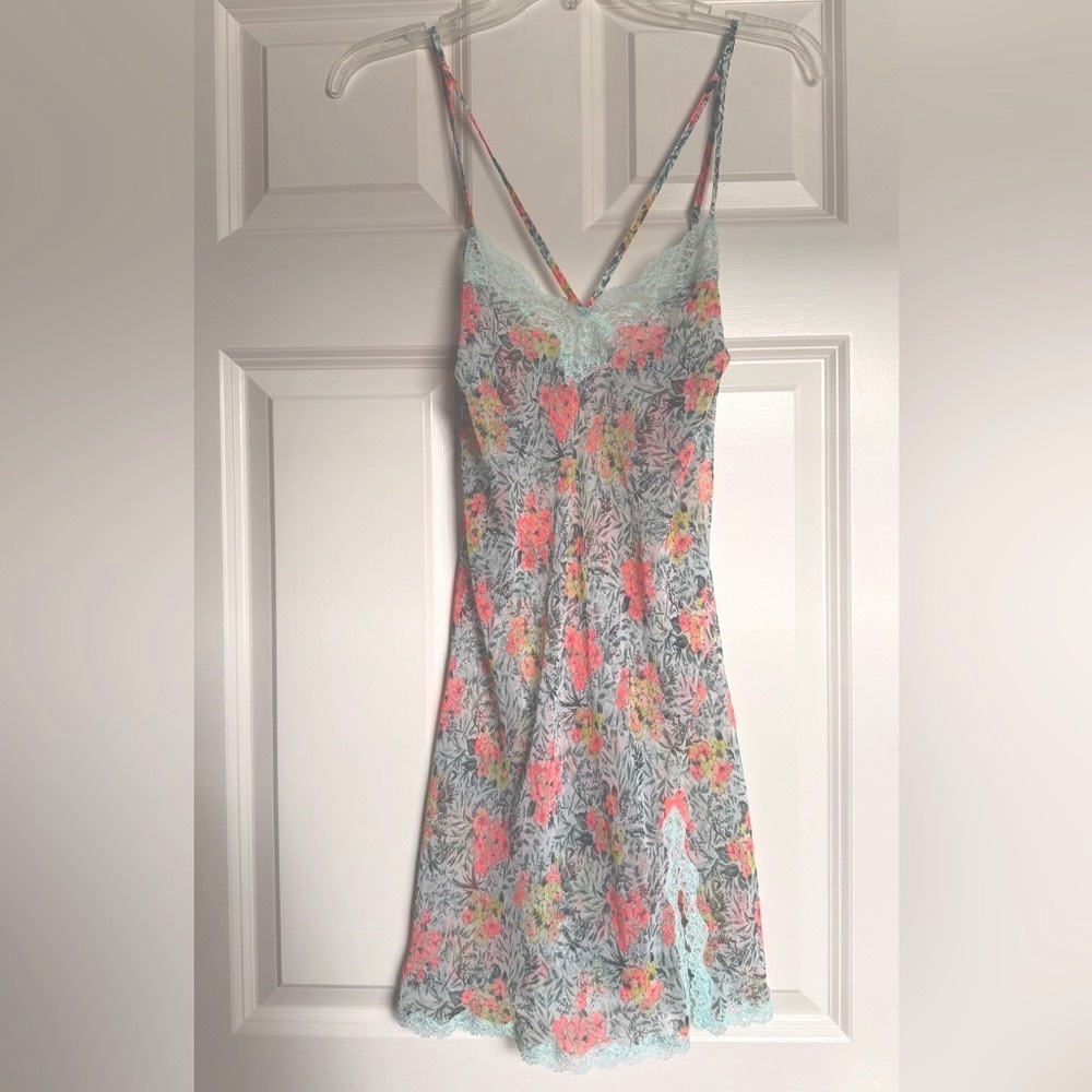 Victoria’s secret chemise nightgown. Sheet floral print with lace borders.